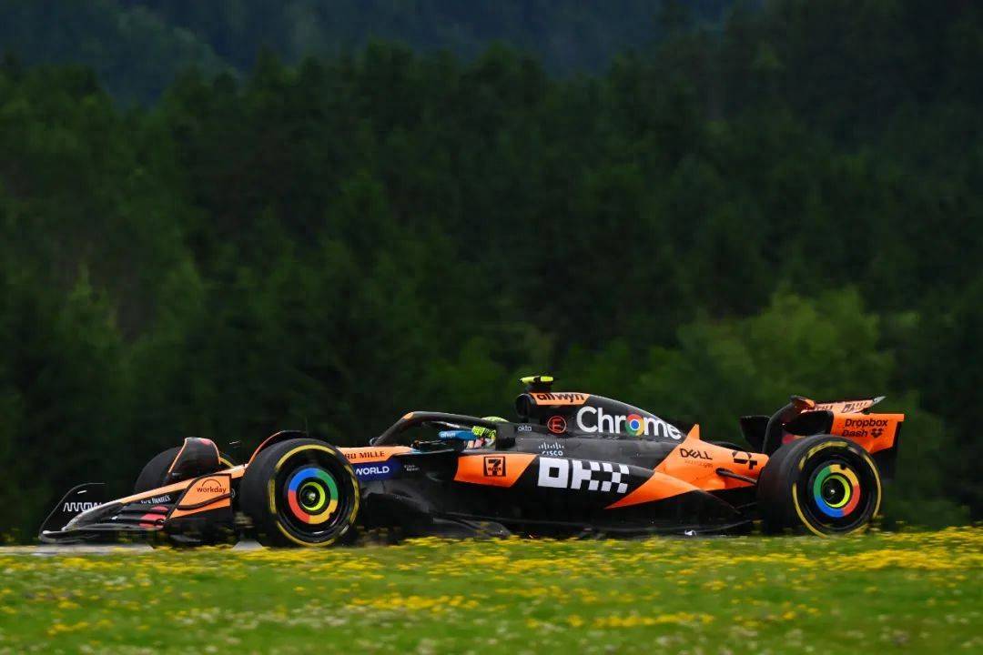 迈凯伦绝杀梅赛德斯，维斯塔潘点燃赛场