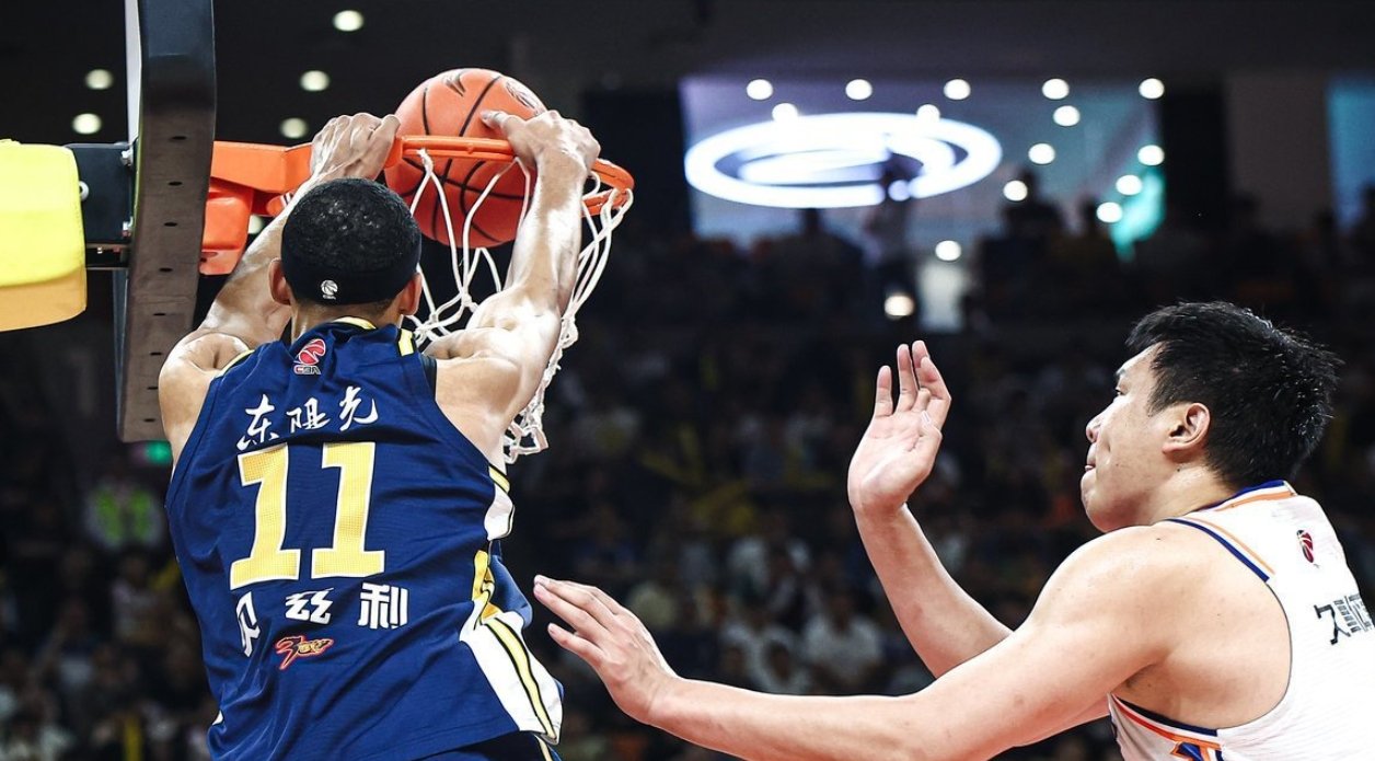 广东队鏖战快船，赵继伟状态火热