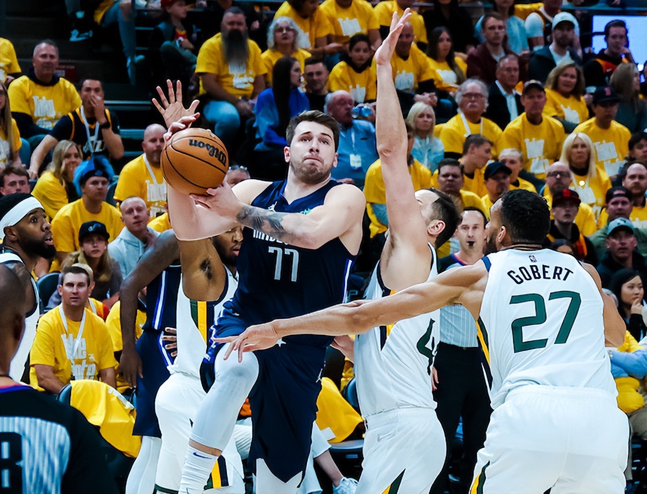 广东队绝杀公牛，戈贝尔高光表现