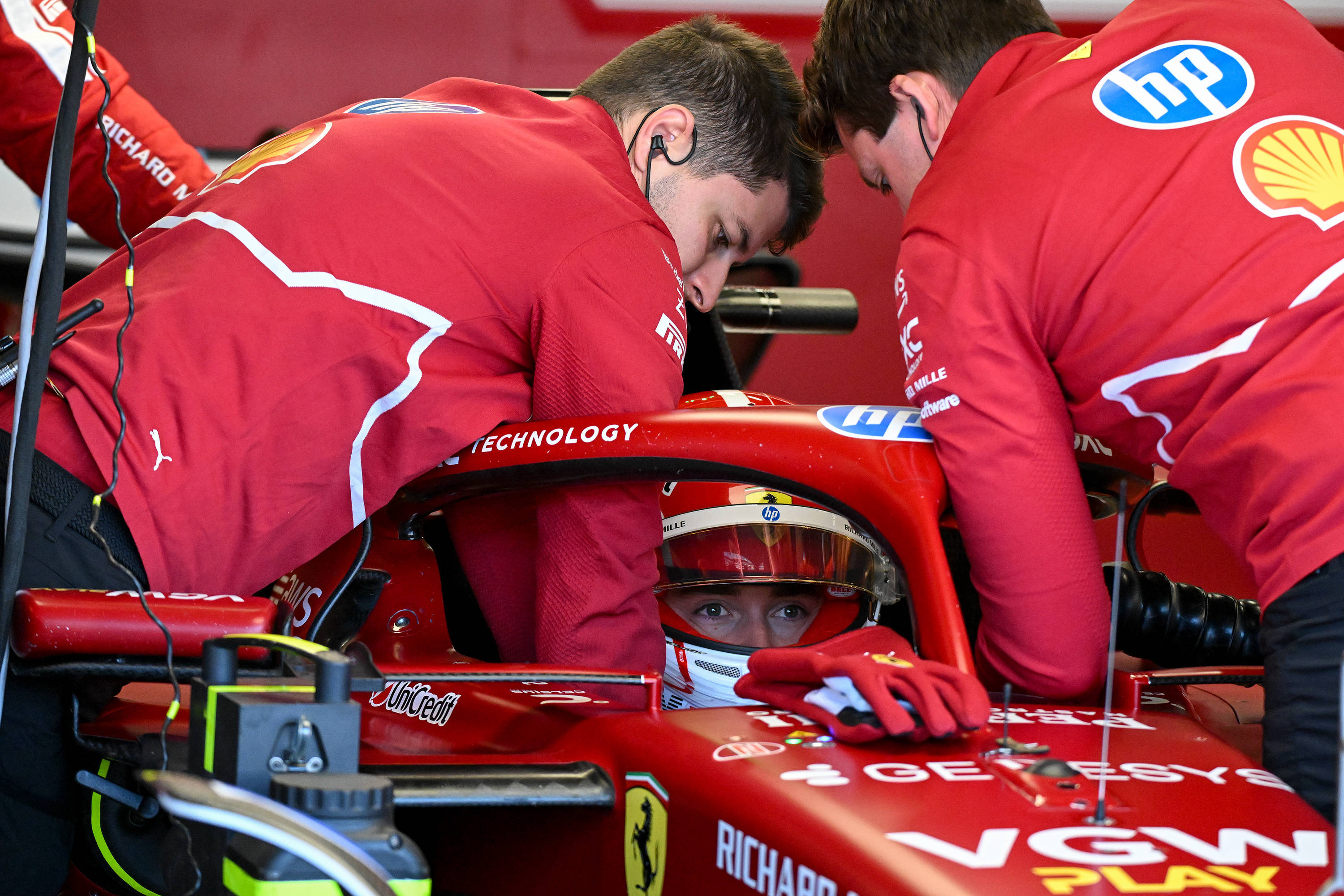 红牛二队险胜法拉利，勒克莱尔统治全场