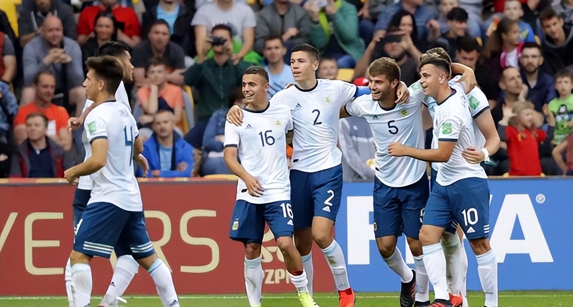 乌拉圭碾压挪威,范戴克刷新纪录 乌拉圭碾压挪威,范戴克刷新纪录