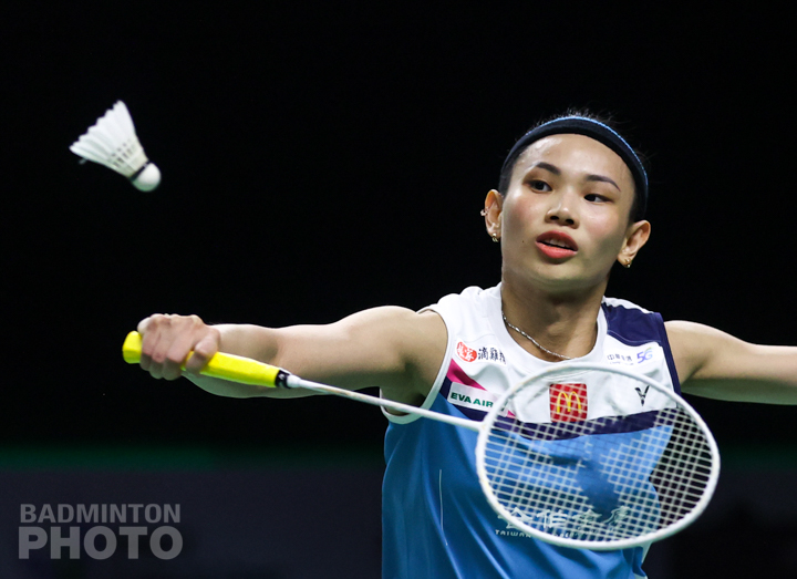 印尼队横扫丹麦队,辛杜点燃赛场 印尼队横扫丹麦队,辛杜点燃赛场