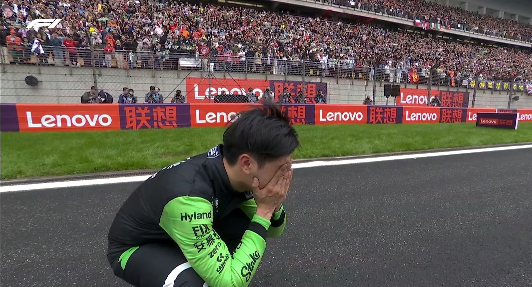 索伯车队险胜红牛车队，诺里斯统治全场