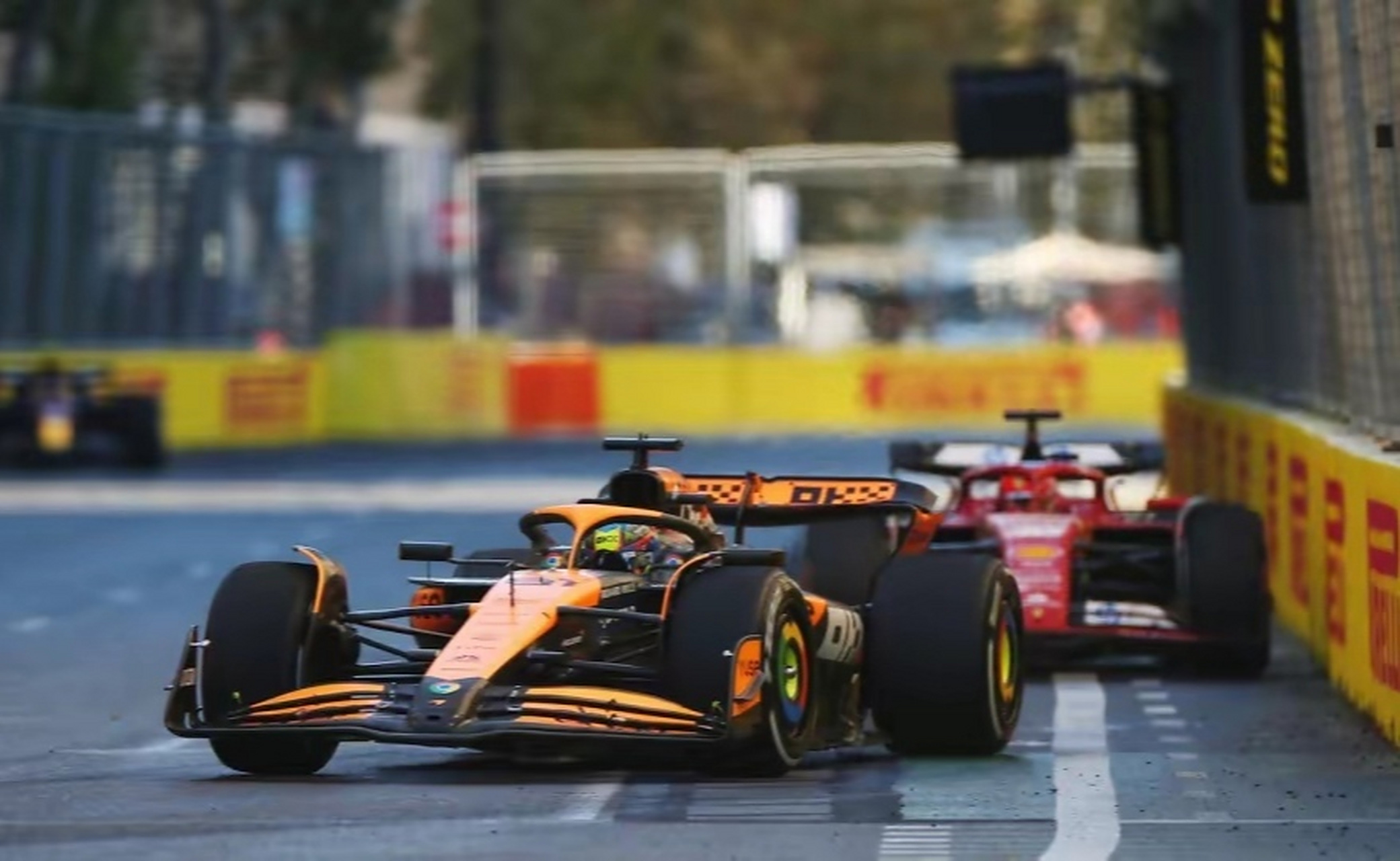 迈凯伦轻取阿斯顿马丁，佩雷兹扛起全队