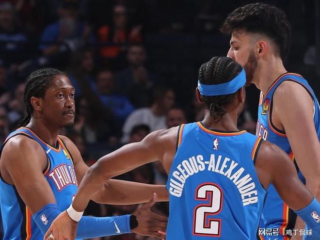 雄鹿力克灰熊,克莱制霸全场 雄鹿力克灰熊,克莱制霸全场