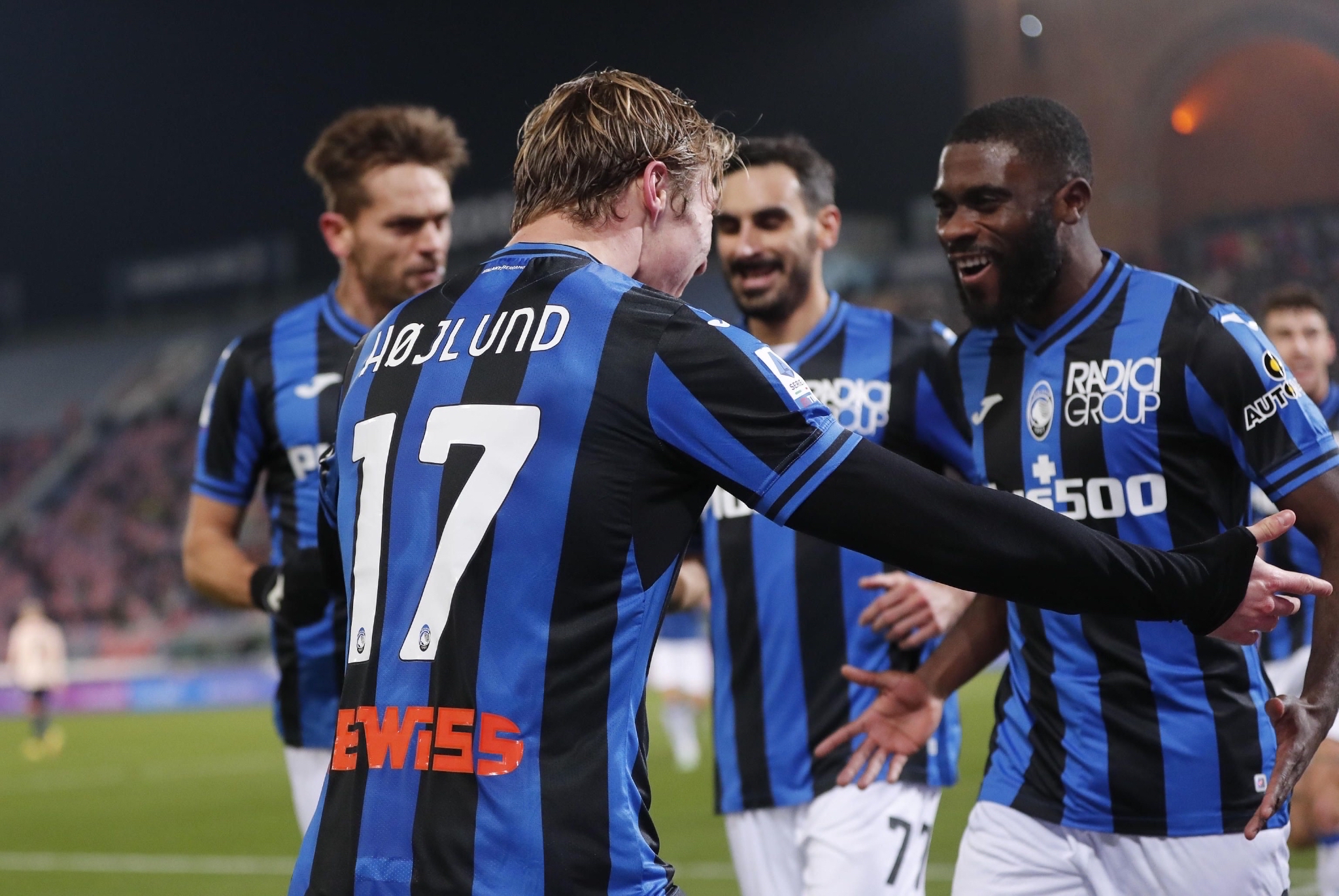 亚特兰大球员表现出色，成为球队关键力量