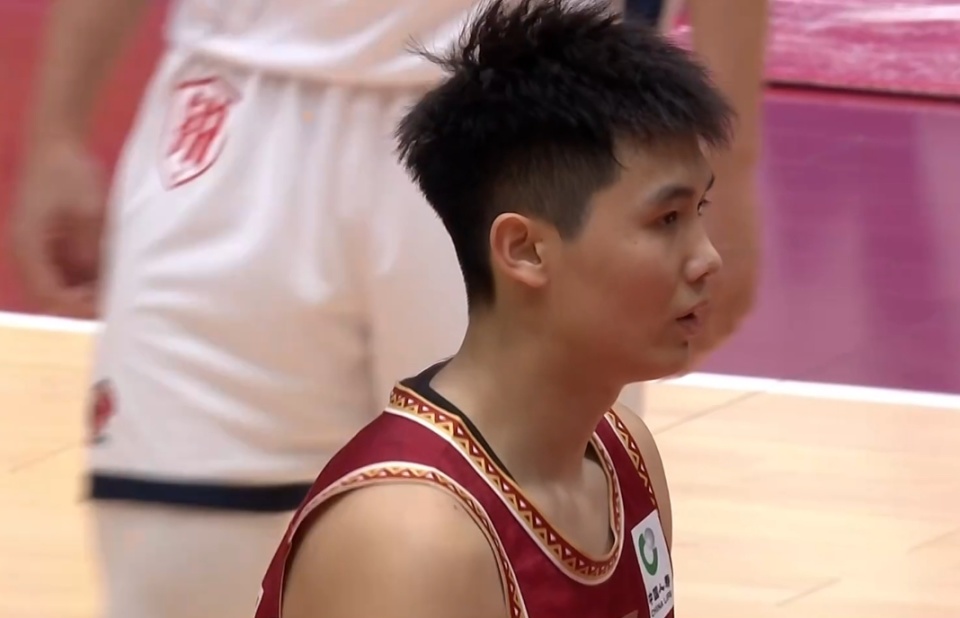 快船轻取国王，张镇麟状态火热