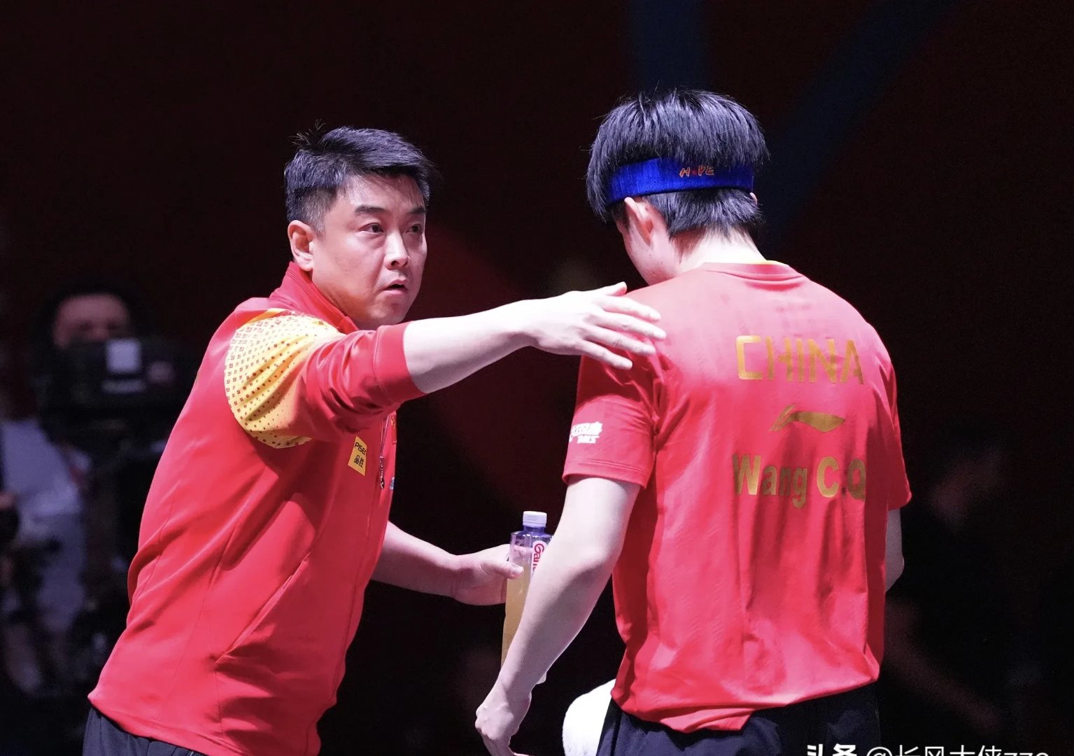 韩国队轻取英格兰队,王皓点燃赛场 韩国队轻取英格兰队,王皓点燃赛场