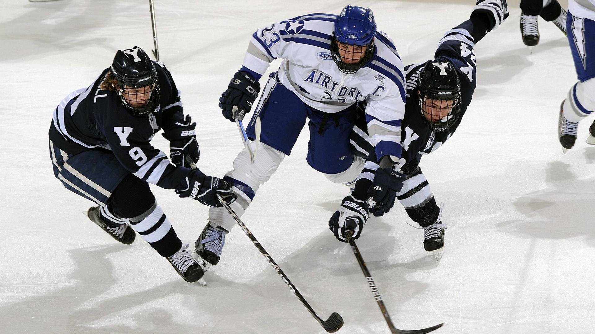 冷门之夜，洪都拉斯斩落冰岛的背后，李刚仁如何成为改写历史的关键先生？