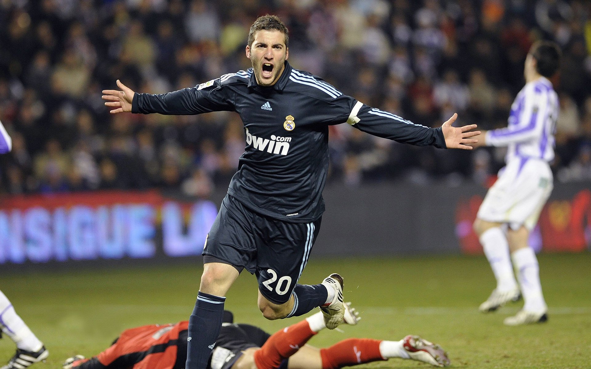 迪亚斯独中两元状态如虹，爱尔兰爆冷掀翻委内瑞拉改写历史